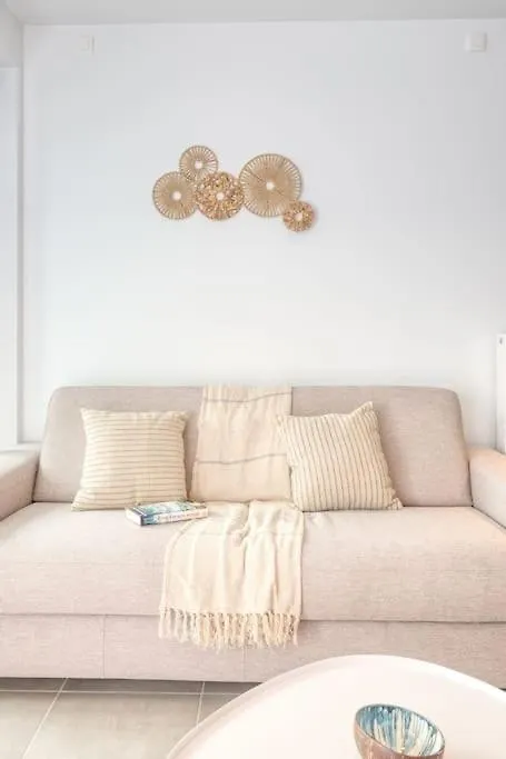 Family-Friendly Beachside Retreat For 5 In Ostend